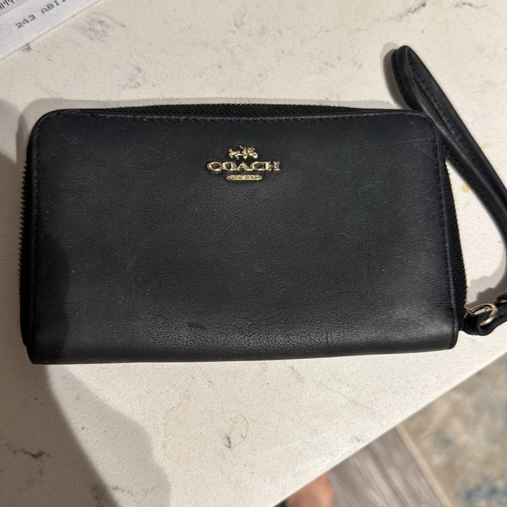 Small Coach wristlet. - Picture 2 of 4